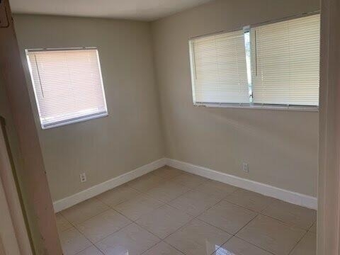 223 Se 14th Place - Photo 16
