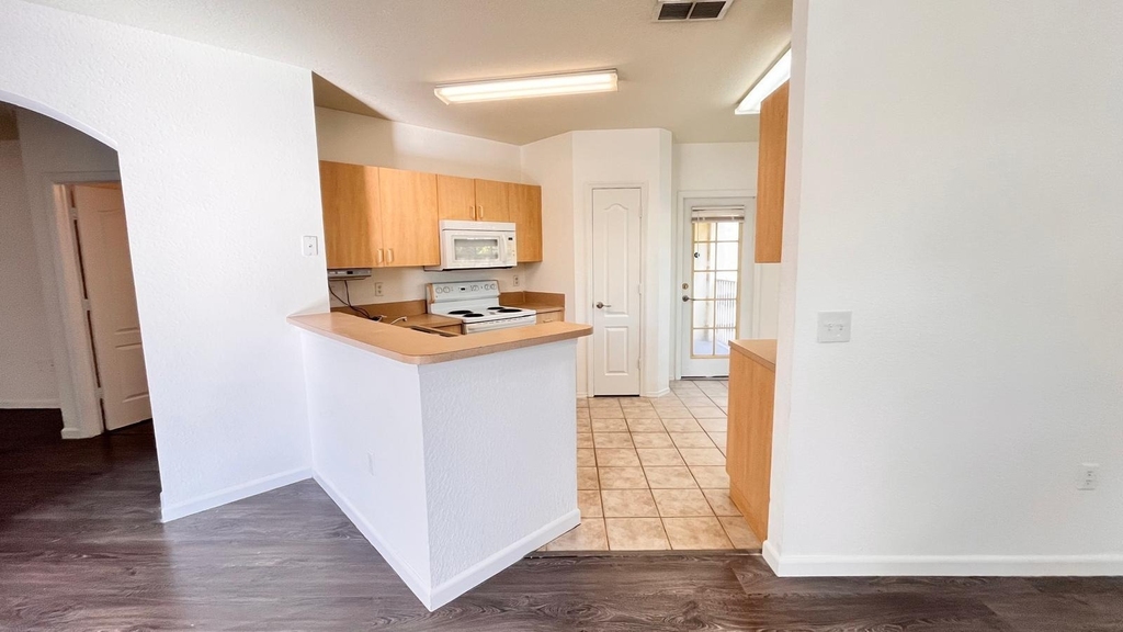 106 Belmont Place - Photo 9