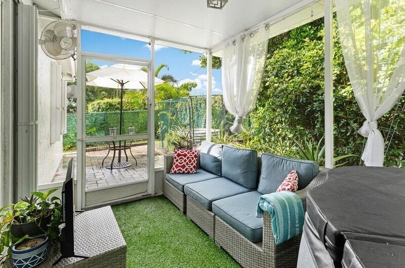 110 Sunset Boulevard - Photo 20