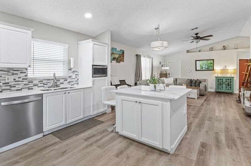 110 Sunset Boulevard - Photo 9