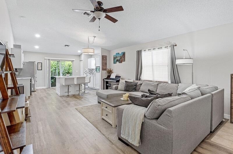 110 Sunset Boulevard - Photo 3