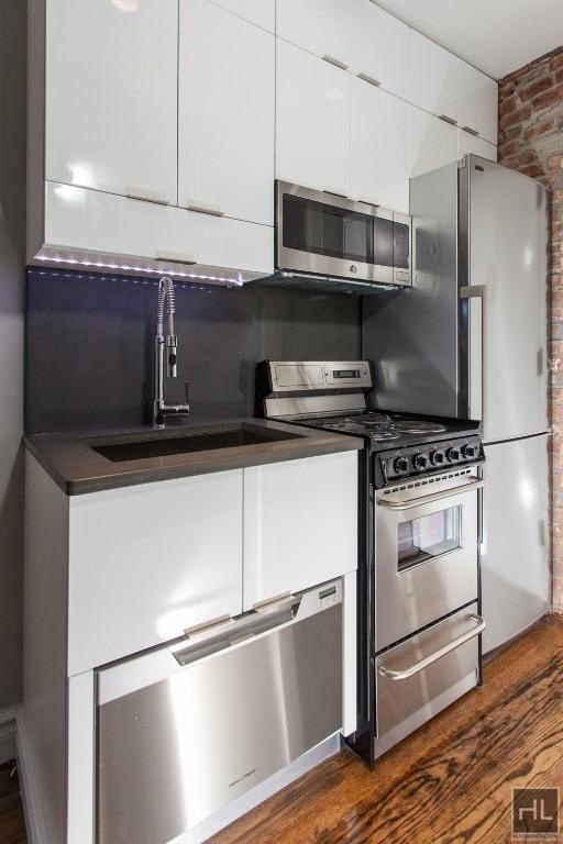 West 14 Street - Photo 6