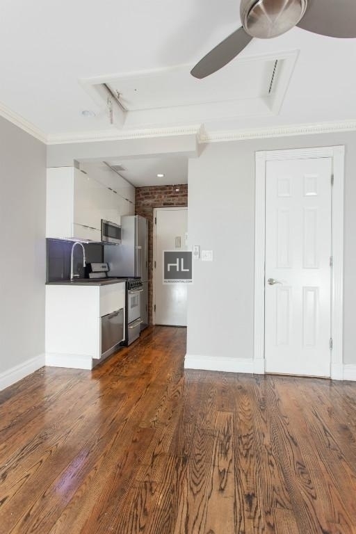 West 14 Street - Photo 1