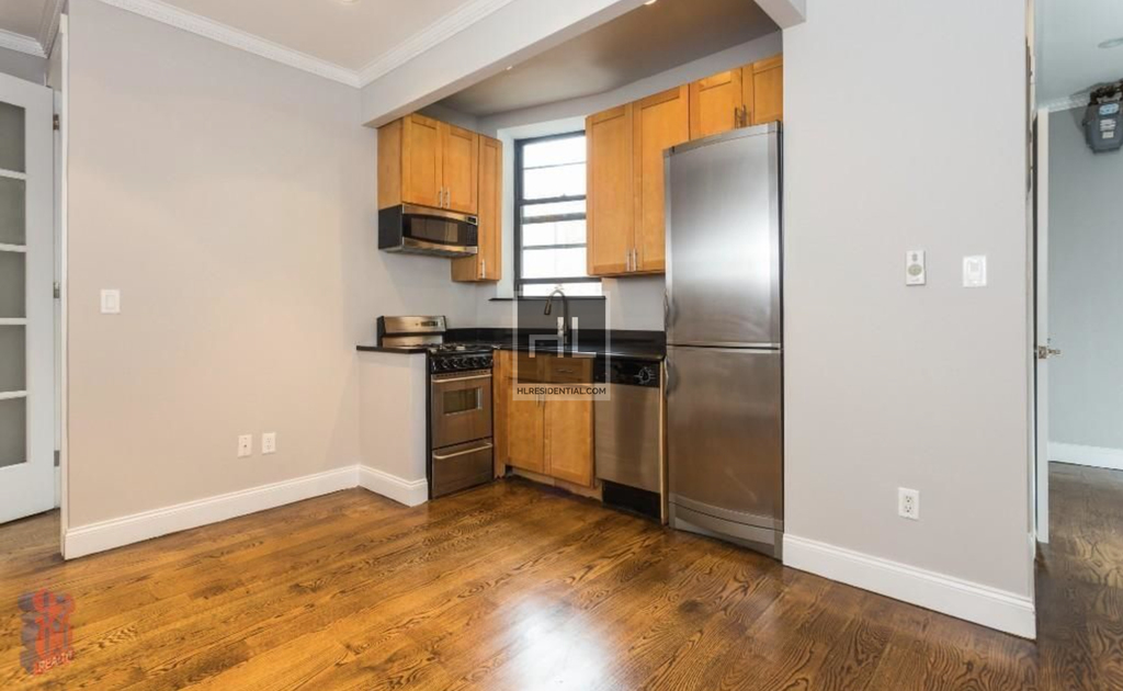 West 14 Street - Photo 9