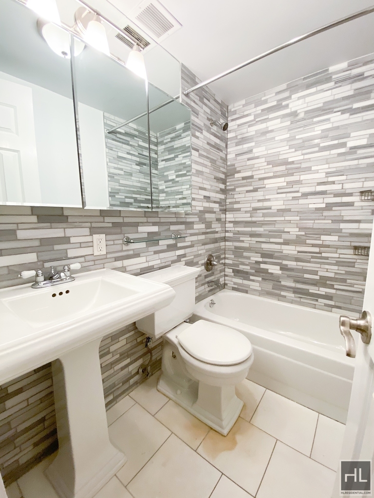 West 14 Street - Photo 8