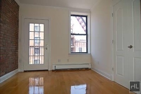 Avenue B - Photo 9