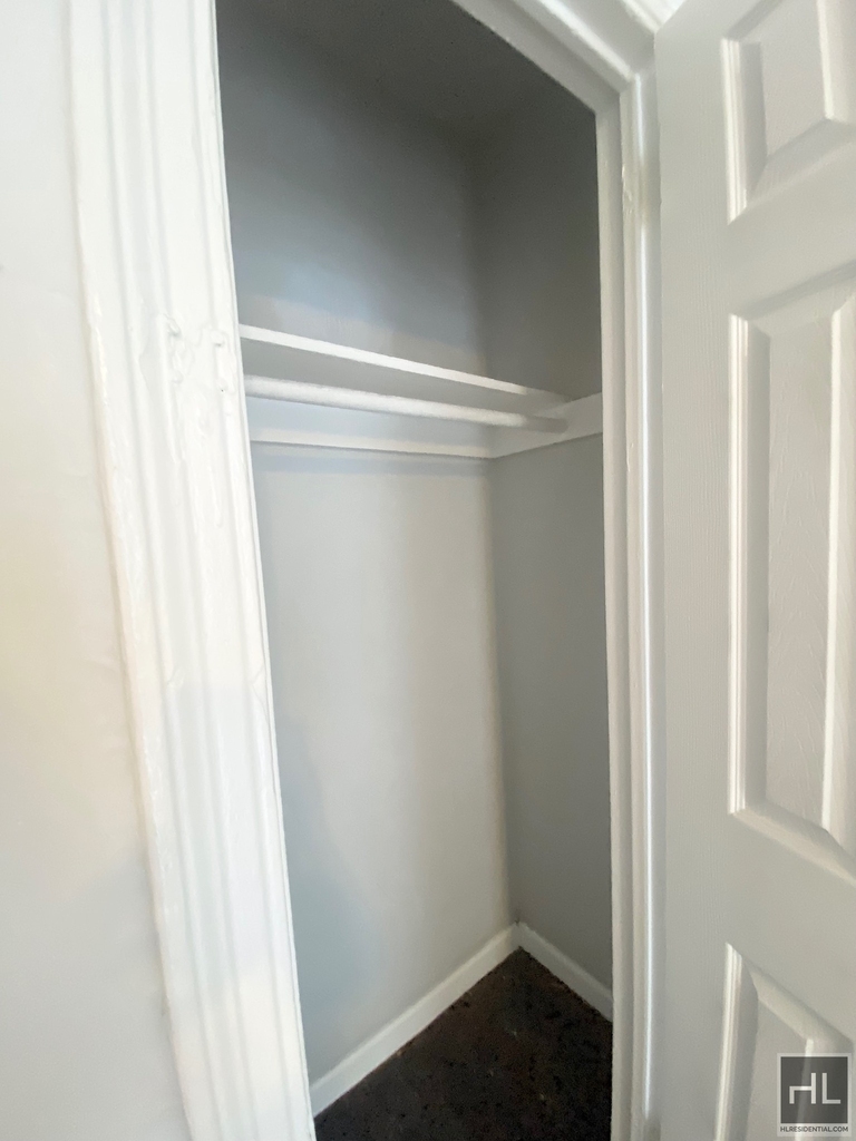 East 4 Street - Photo 8