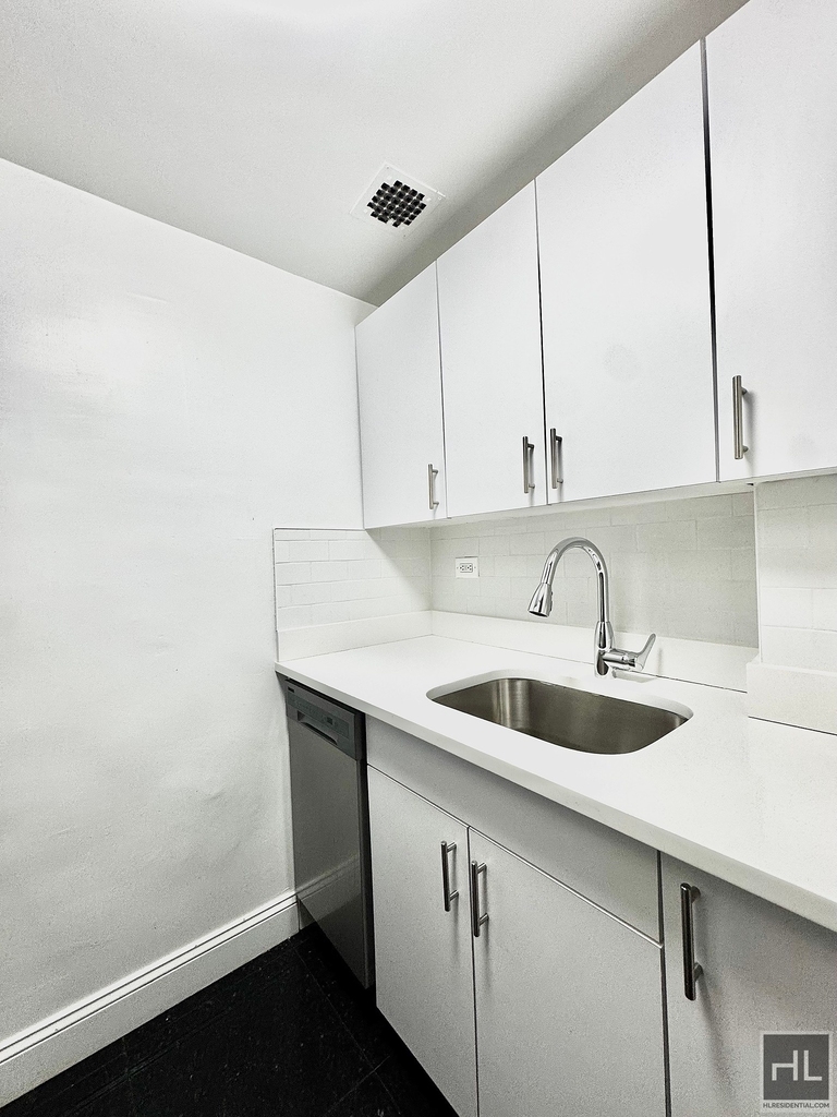 West 73rd Street - Photo 5