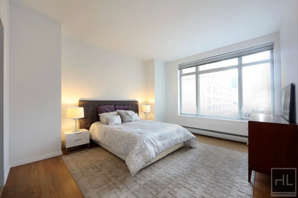 East 59 Street - Photo 8