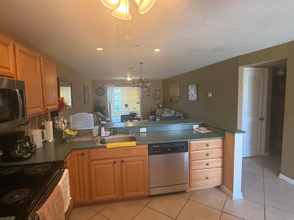 230 Ne 26th Avenue - Photo 3