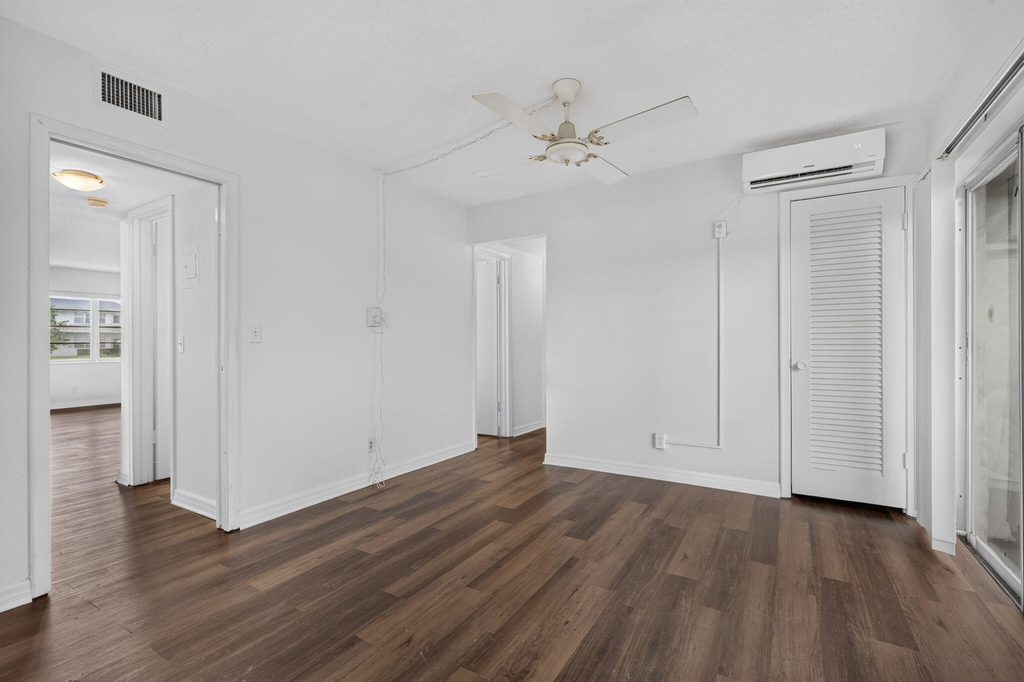104 E Easthampton E - Photo 32