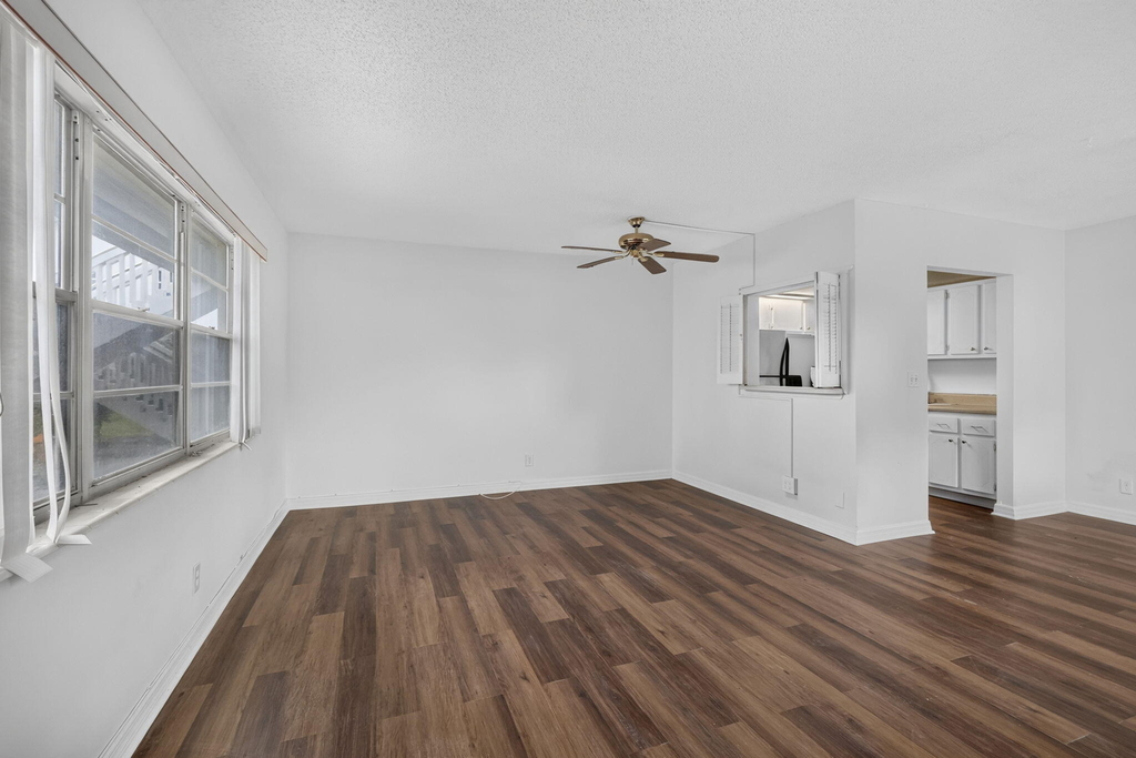 104 E Easthampton E - Photo 30
