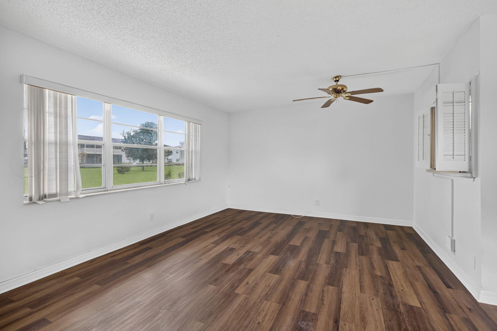 104 E Easthampton E - Photo 21