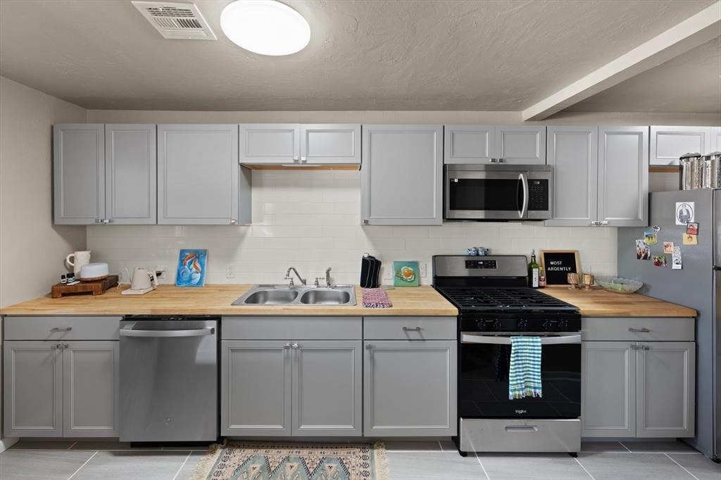 920 E Wayne Street - Photo 10