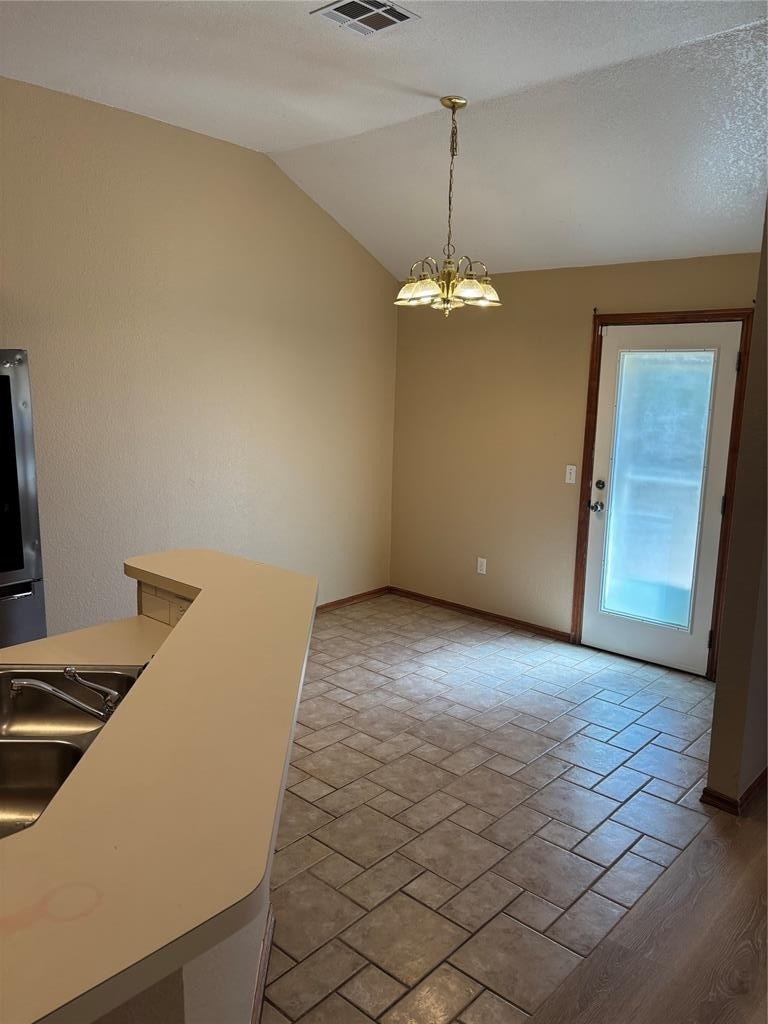 8204 Prairie Ridge Road - Photo 7
