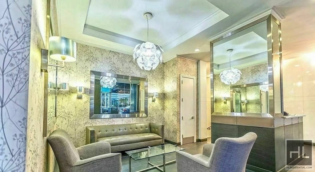 East 56 Street - Photo 6