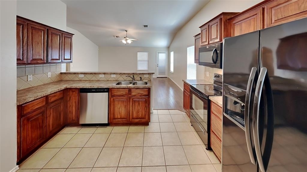 2801 Nw 182nd Street - Photo 4
