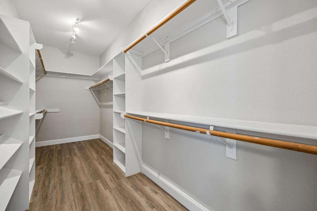 804 Summit Pointe - Photo 17