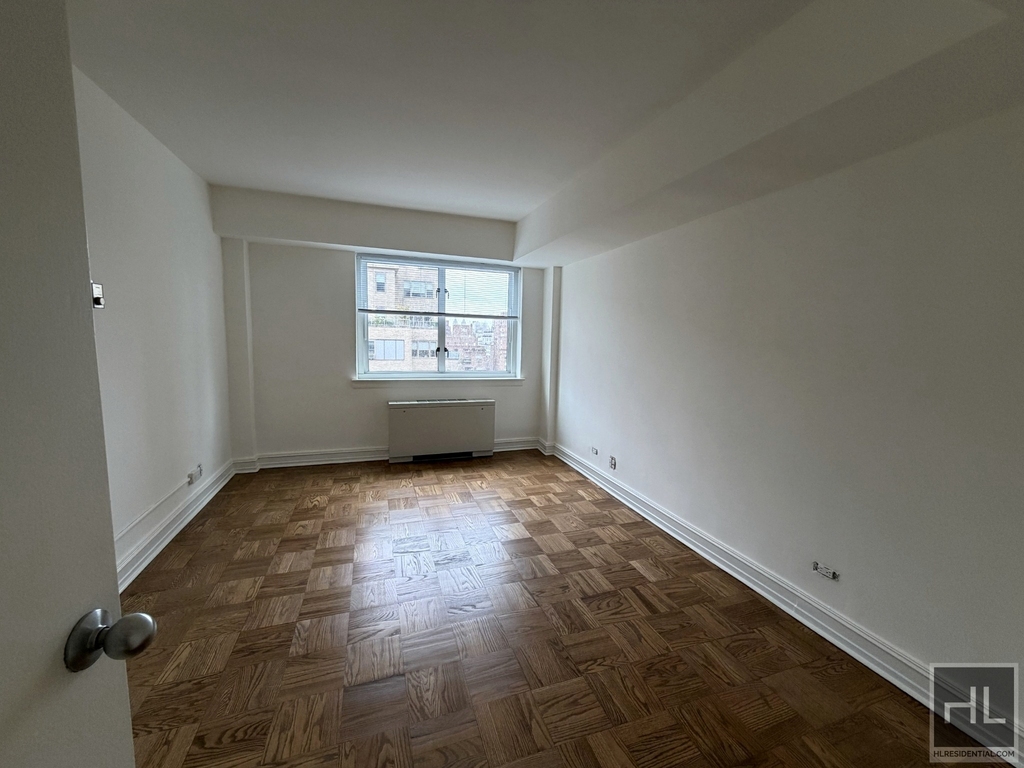 East 71st Street - Photo 5