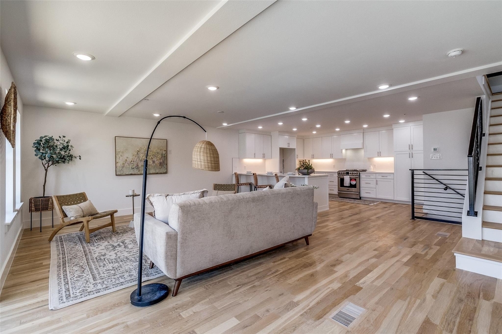 4701 San Jacinto Street - Photo 4