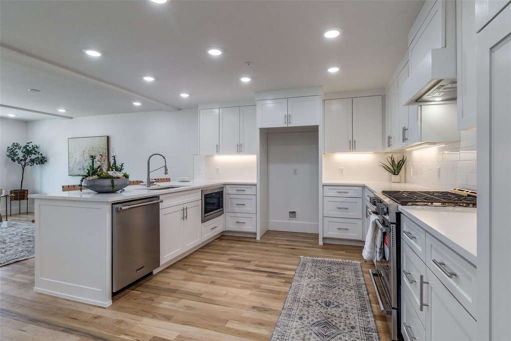 4701 San Jacinto Street - Photo 7
