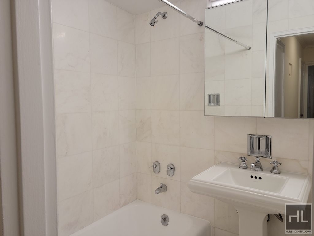 East 79 Street - Photo 0