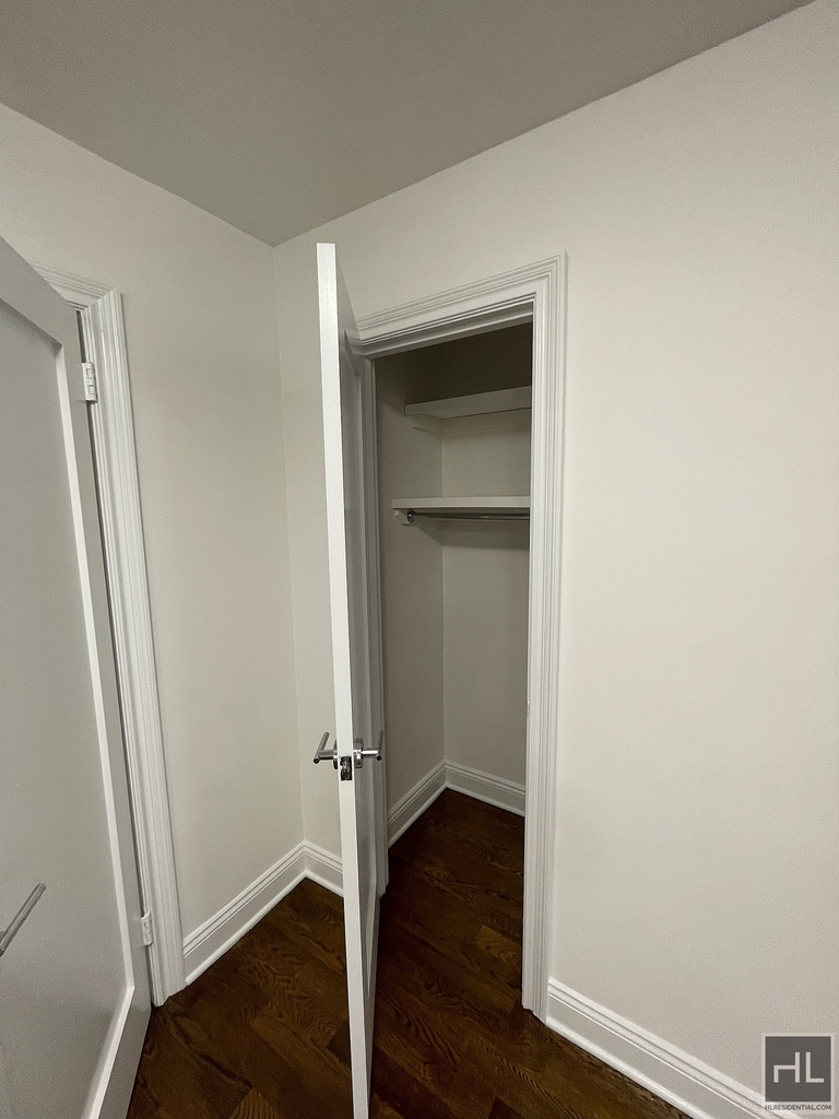 East 56 Street - Photo 11