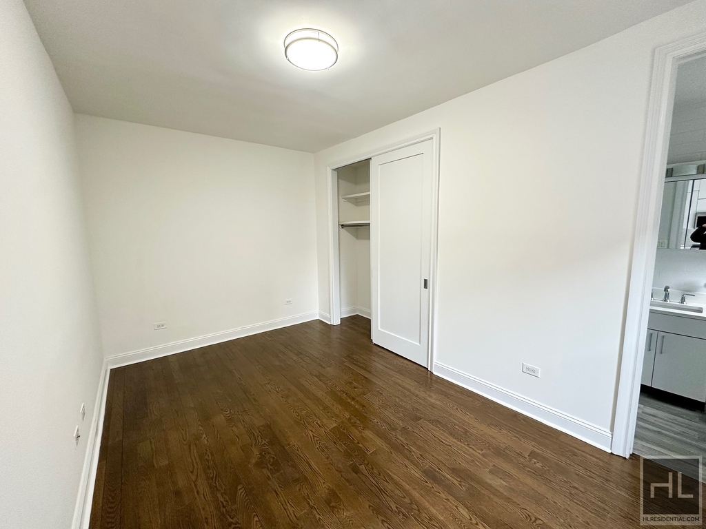 West 12 Street - Photo 1