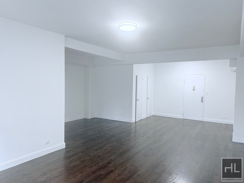 East 57th Street - Photo 1