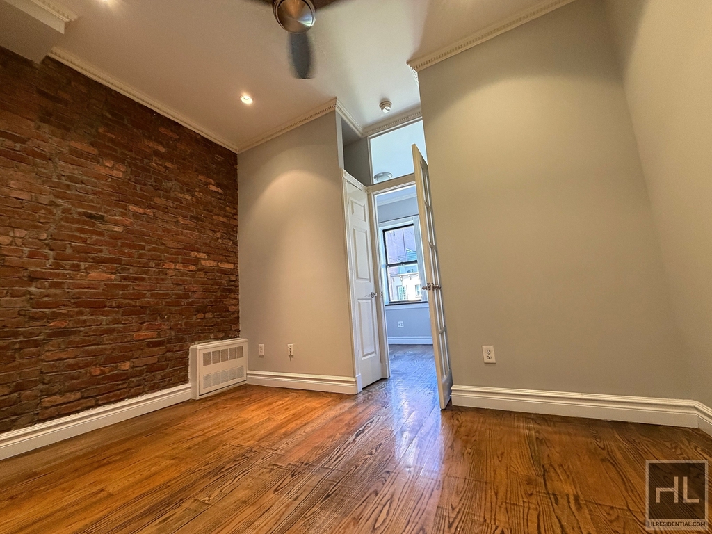 West 14 Street - Photo 1