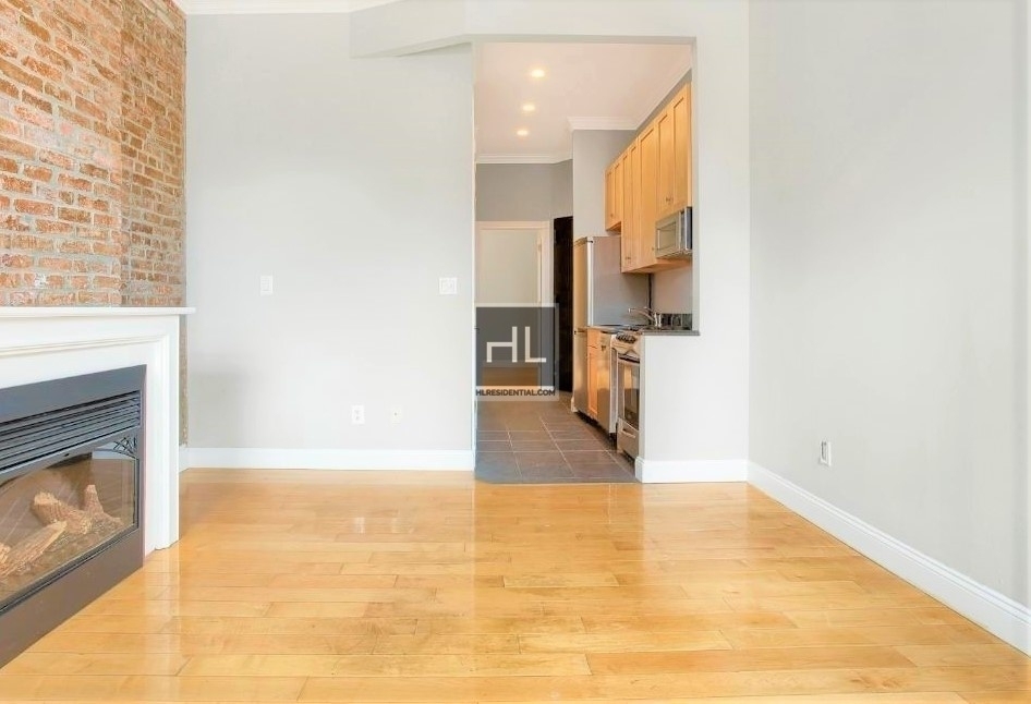 Leroy Street - Photo 3
