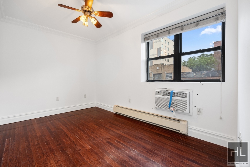 49-07 43 Avenue - Photo 10