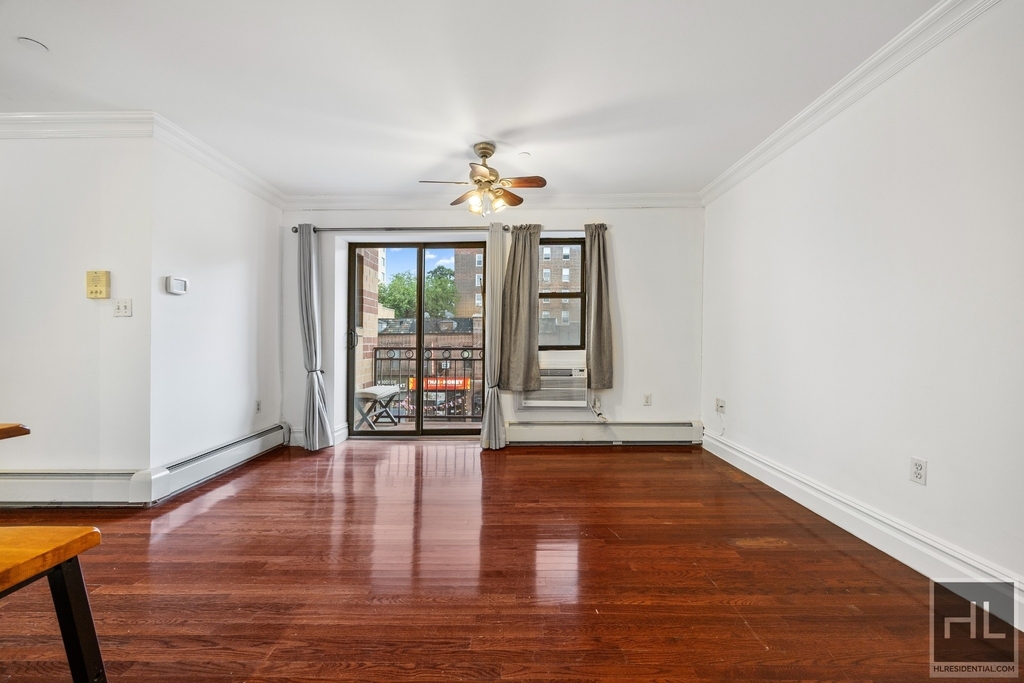 49-07 43 Avenue - Photo 3