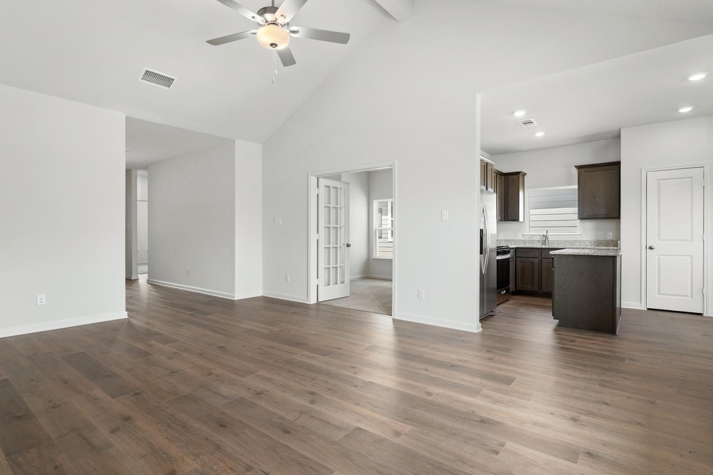 1324 Helca Drive - Photo 4