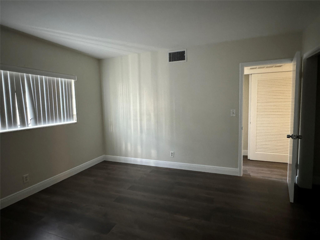1060 Ne 23rd Terrace - Photo 9