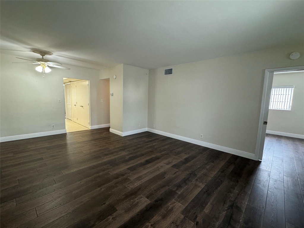 1060 Ne 23rd Terrace - Photo 4