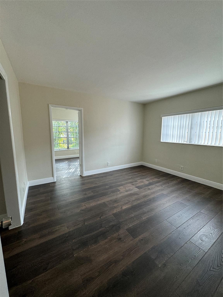 1060 Ne 23rd Terrace - Photo 15