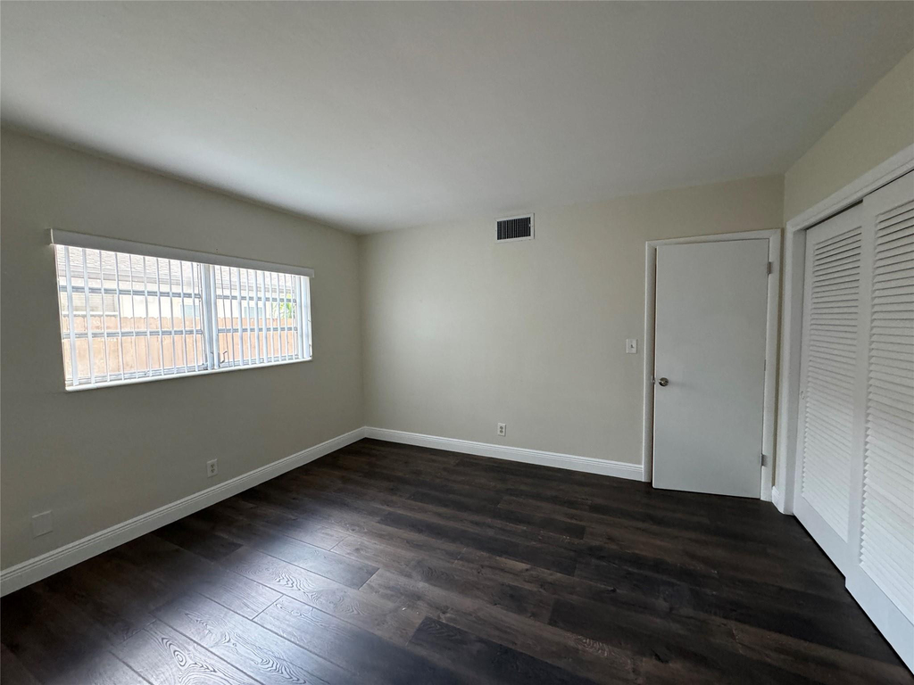 1060 Ne 23rd Terrace - Photo 10