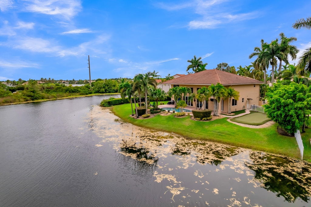 1333 Sw 175th Way - Photo 0