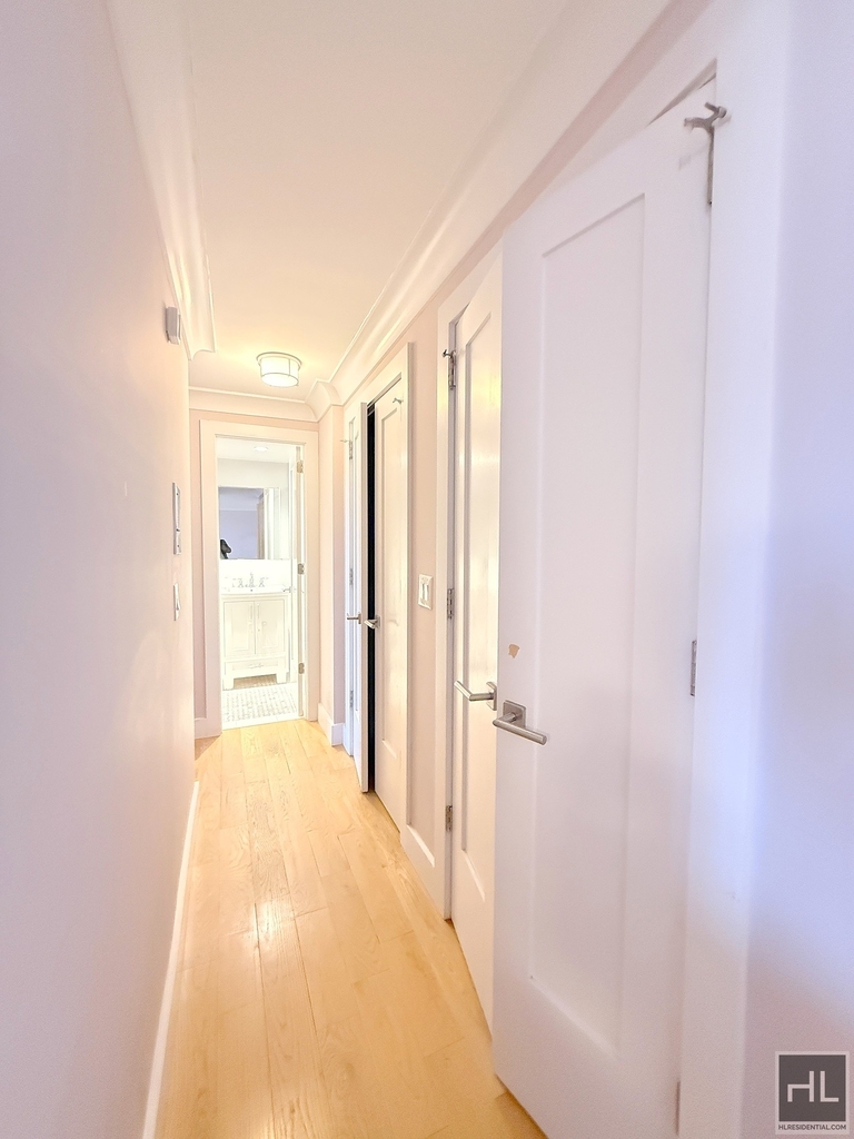 West 93 Street - Photo 6