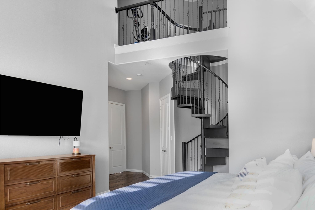 11515 Clayton Court - Photo 2