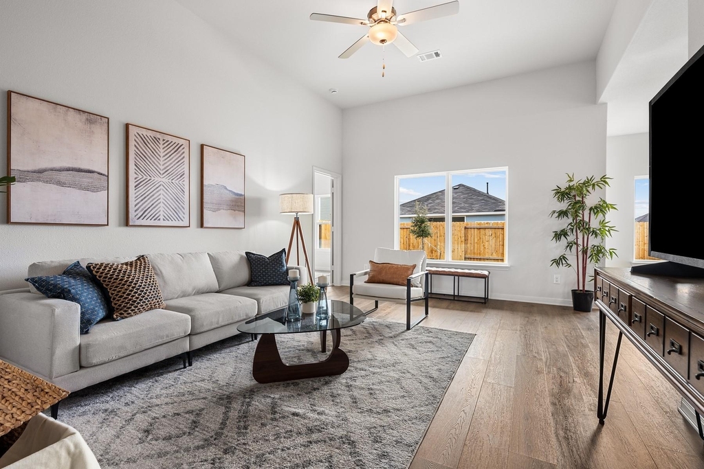 1304 Helca Drive - Photo 5