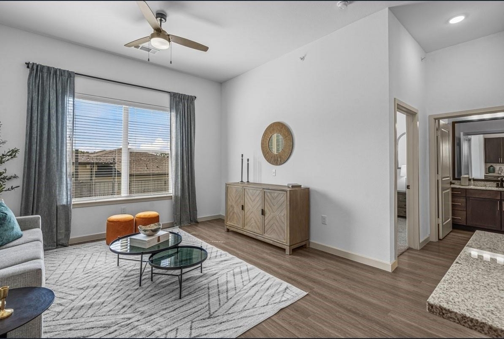 3120 E Park Row Drive - Photo 6