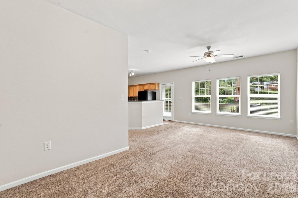 345 Doughton Lane - Photo 5