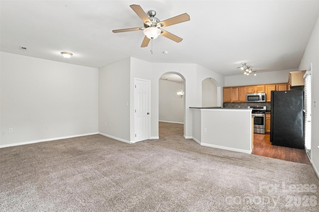 345 Doughton Lane - Photo 4
