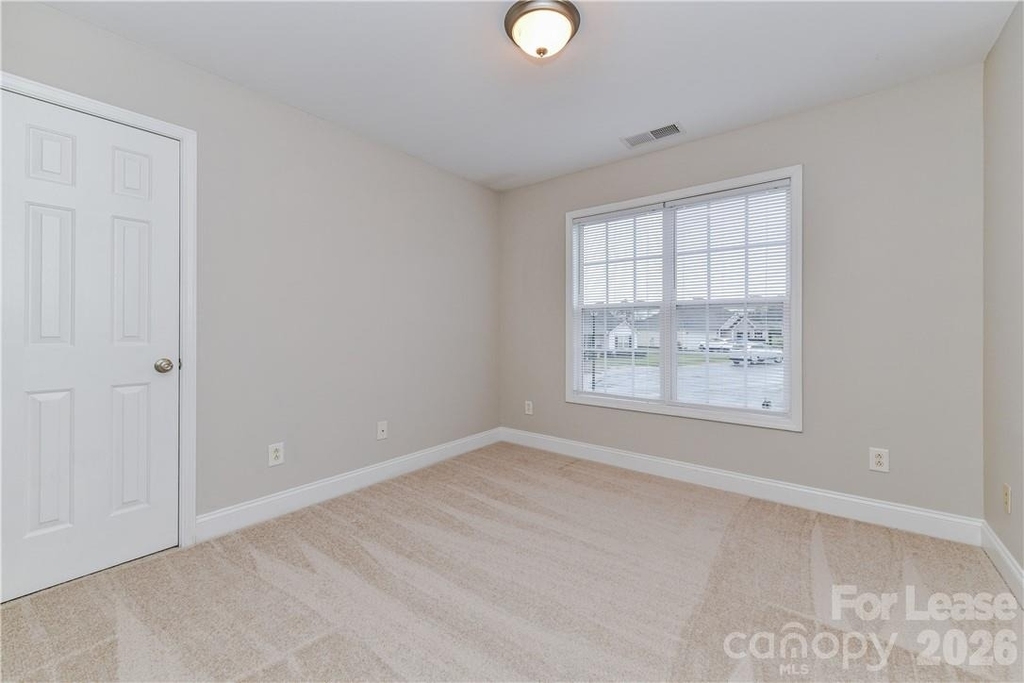 1002 Hannah Place - Photo 27