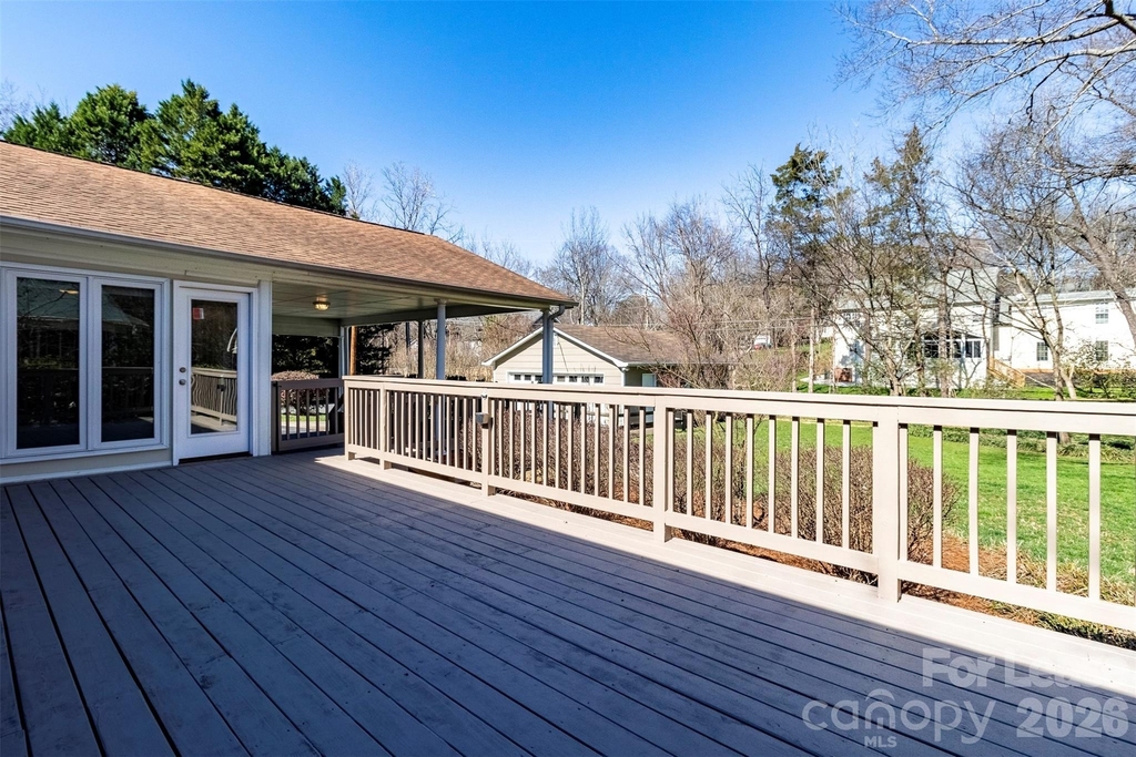 6618 Castlegate Drive - Photo 37
