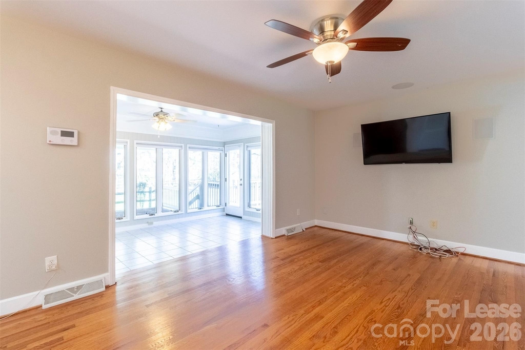 6618 Castlegate Drive - Photo 16