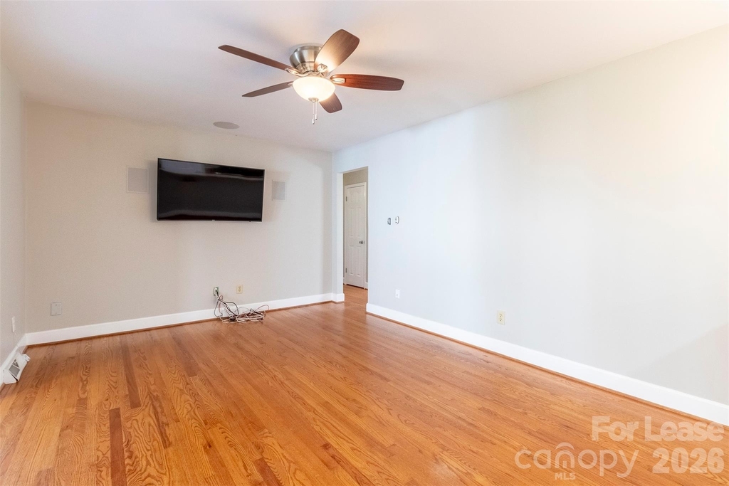6618 Castlegate Drive - Photo 15