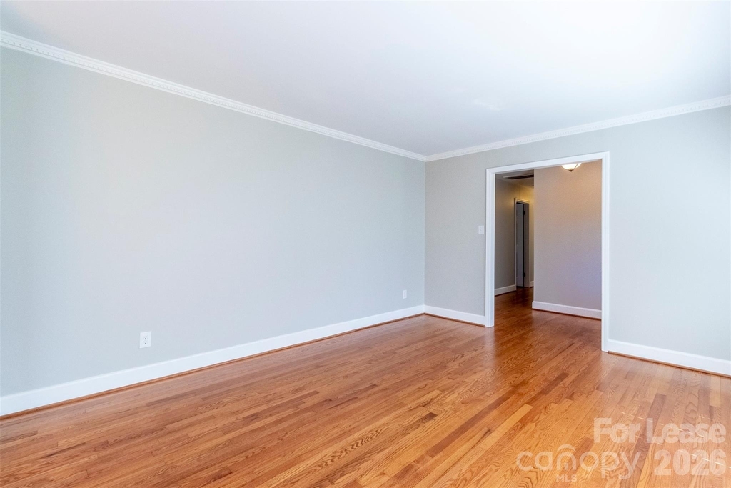 6618 Castlegate Drive - Photo 7
